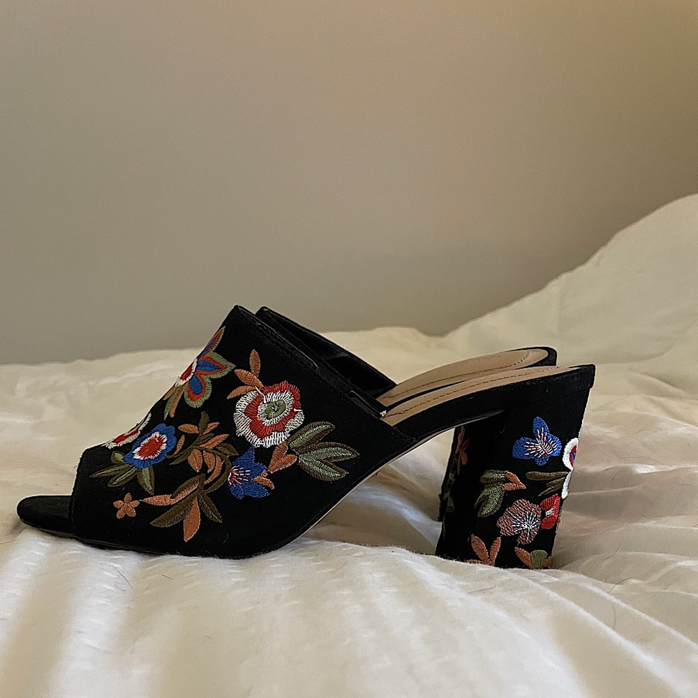 Brand new Aldo Floral clogs